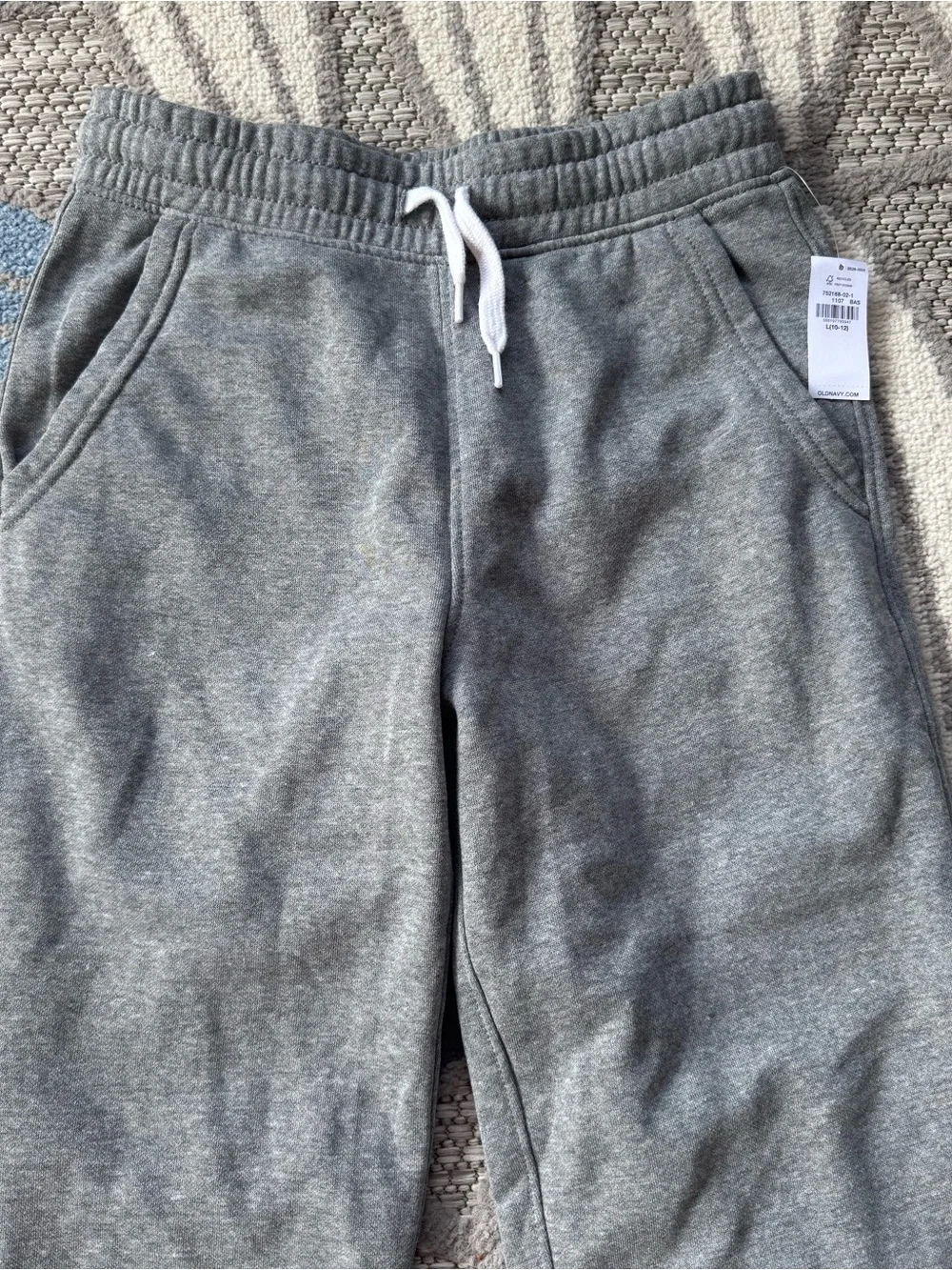 Old Navy NWT Youth Boys Straight Fleece Grey Sweatpants Size Large 10/12